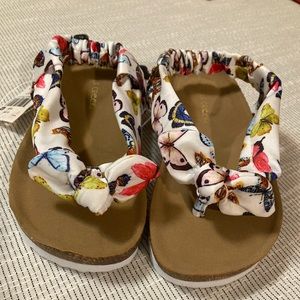 Falls Creek Girls Sandals.